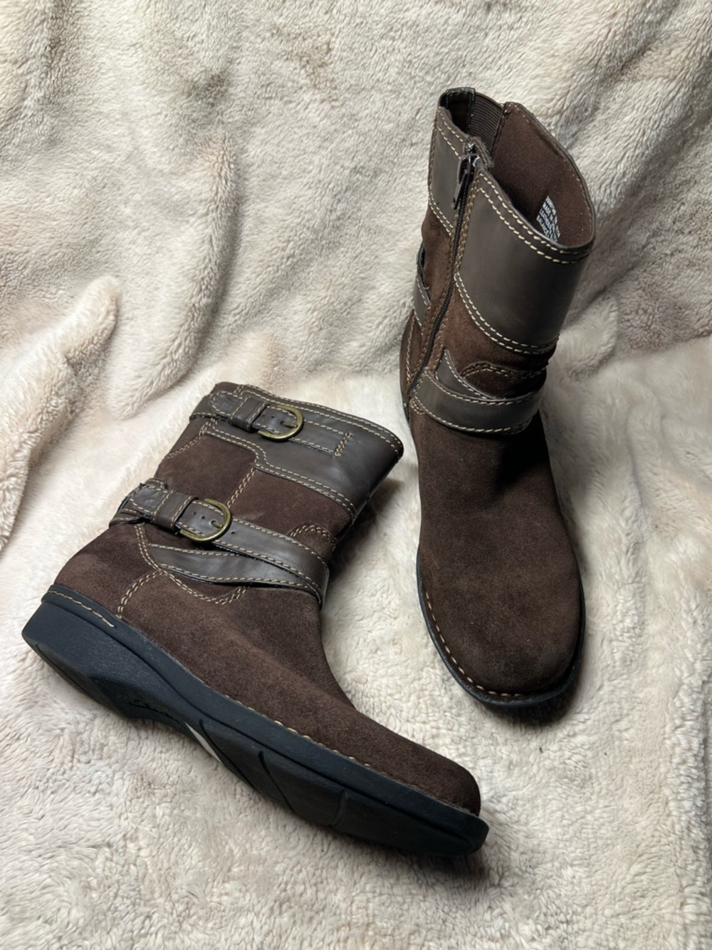 Clarks Whistle Ranch buckle booties Size 8.5 Womens